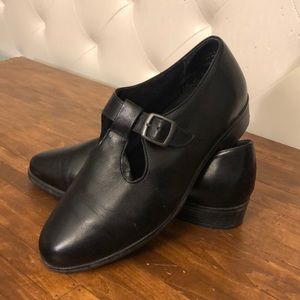 Munro Women Sport Black Mary Jane Shoes